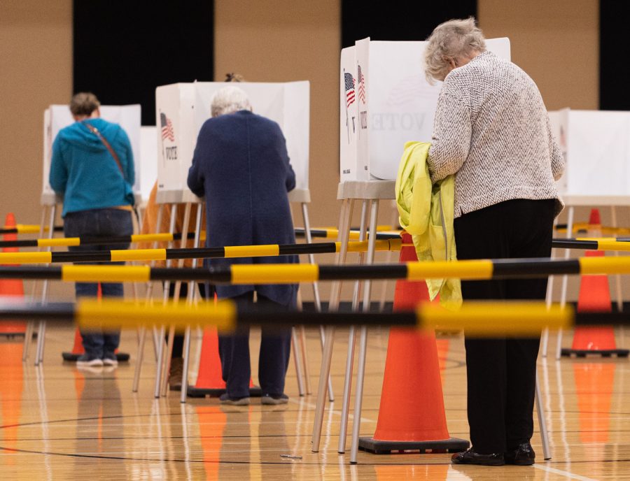Early voters in Warren County cast ballots during the final day of In-Person No-Excuse Absentee voting for the 2022 Midterm Elections on Saturday, Nov. 5, 2022 at Living Hope Baptist Church in Bowling Green, Ky.
