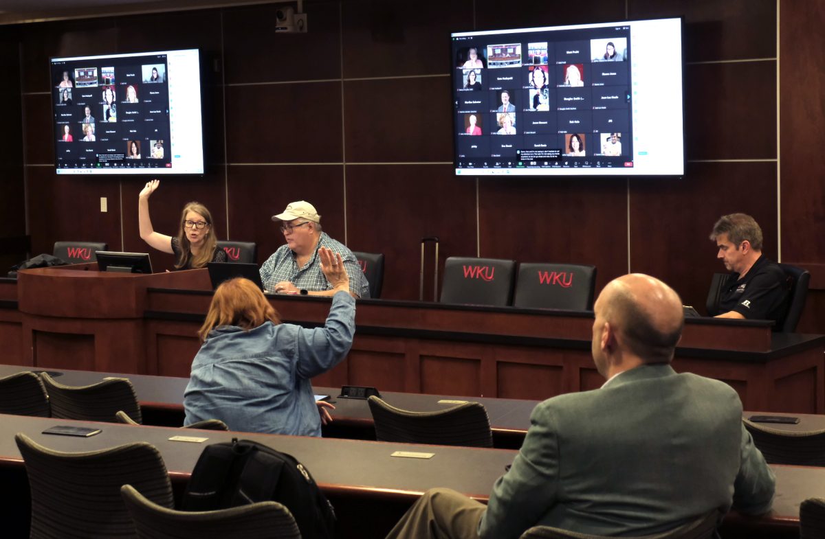 Members of the faculty senate met on Thursday in Downing Student Union.