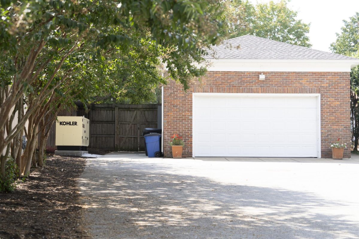 The emergency generator is seen behind the WKU president's home on Chestnut Street.